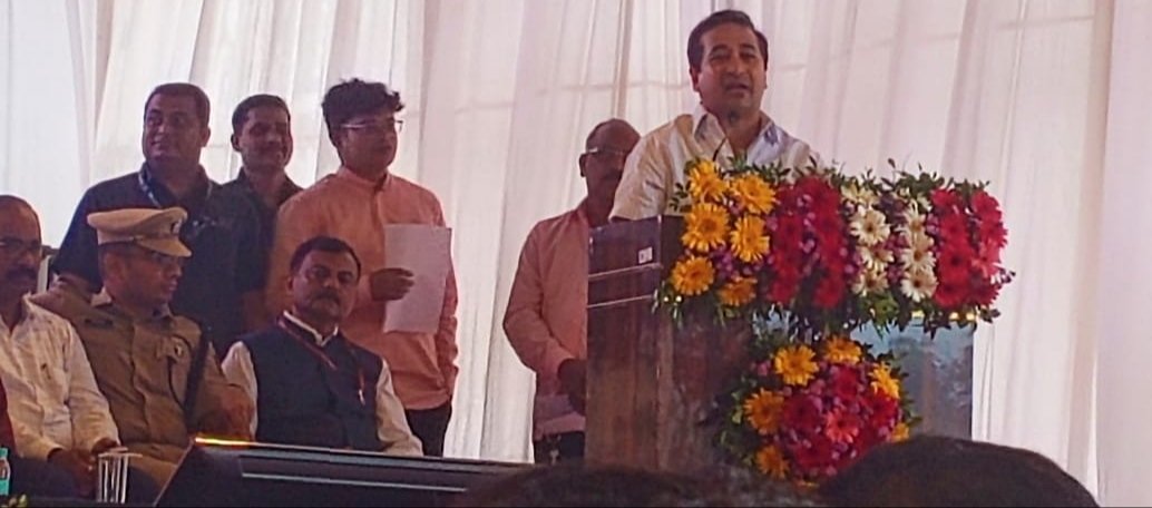 *एअरपोर्ट सारखे भास होणार कणकवली रेल्वे स्टेशन; आ नितेश राणे*