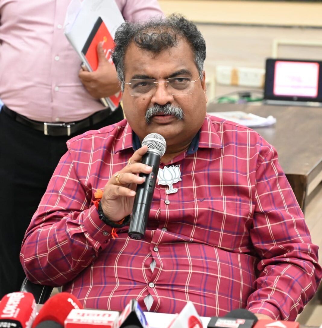 माझेवर खोटे नाटे आरोप होत असतील तर ही भराडी देवी त्यांना शिक्षा देईल :- पालकमंत्री रविंद्र चव्हाण