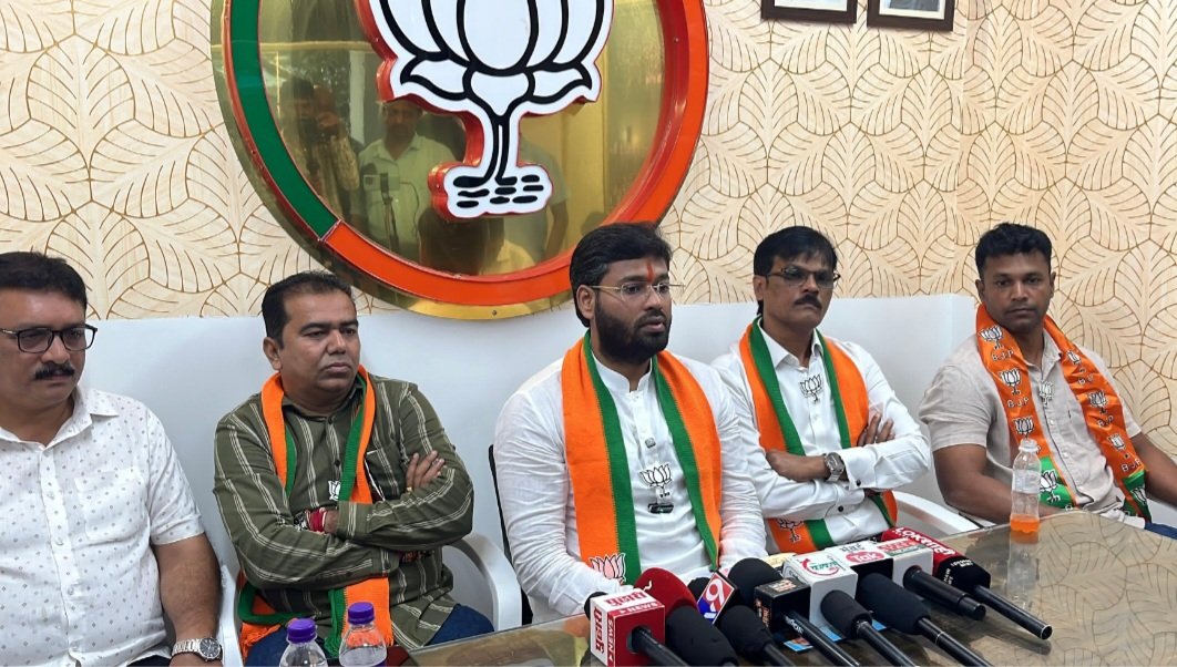 आपण समाज सेवा करत राहायचं; विधानसभेवर बोलणं एवढा मी मोठा कार्यकर्ता नाही…