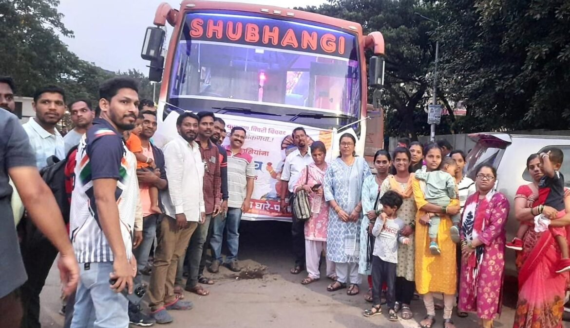 गणेशभक्तांसह पहिली बस कोकणसाठी रवाना झाली