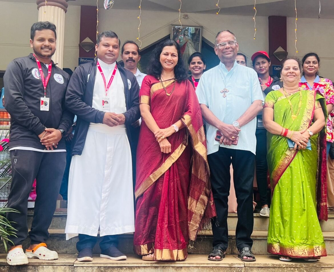 ख्रिस्ती बांधवांच्या वियानी कप २०२४ चा सौ अर्चना घारे – परब आणि बिशप अल्विन बरेटो यांच्या हस्ते शुभारंभ