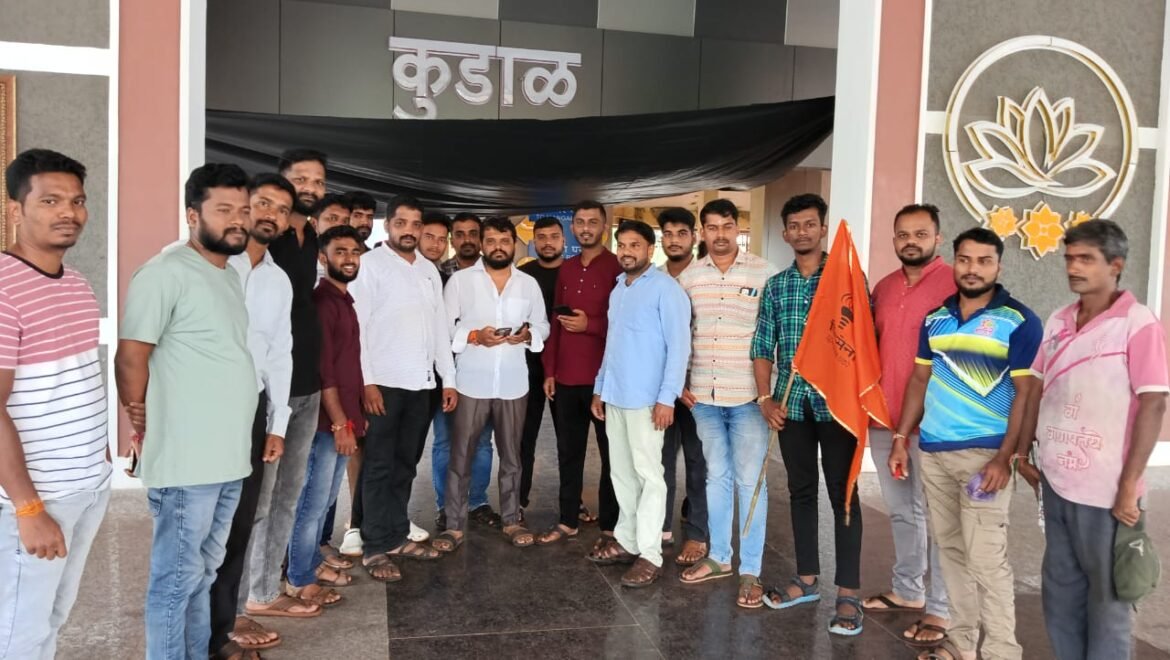 कुडाळ रेल्वेस्थानक सुशोभीकरण कामात भ्रष्टाचार; बांधकामाला लागली गळती