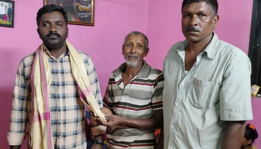 *जय मल्हार मित्रमंडळ असलदे धनगरवाडी यांच्यावतीने तंटामुक्त अध्यक्ष रुपेश खरात यांचा सत्कार*