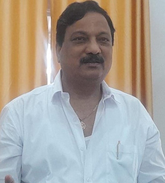 मालवणात शिवसृष्टी उभारणार असे सांगून केसरकारांकडून जनतेची फसवणूक…