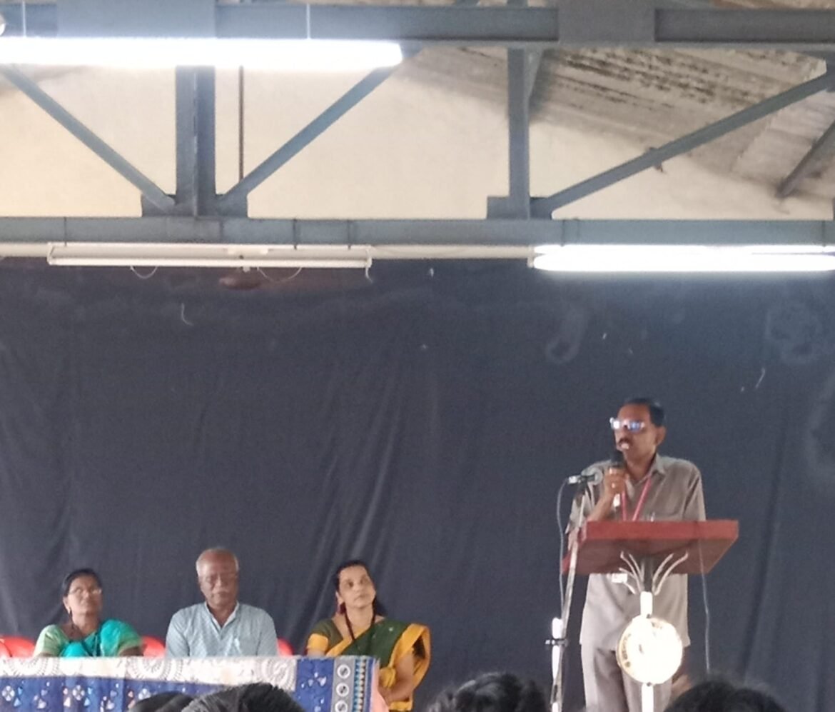 विद्यामंदिर माध्यमिक प्रशालेत मराठी कोश वाङ्मयाचा परिचय