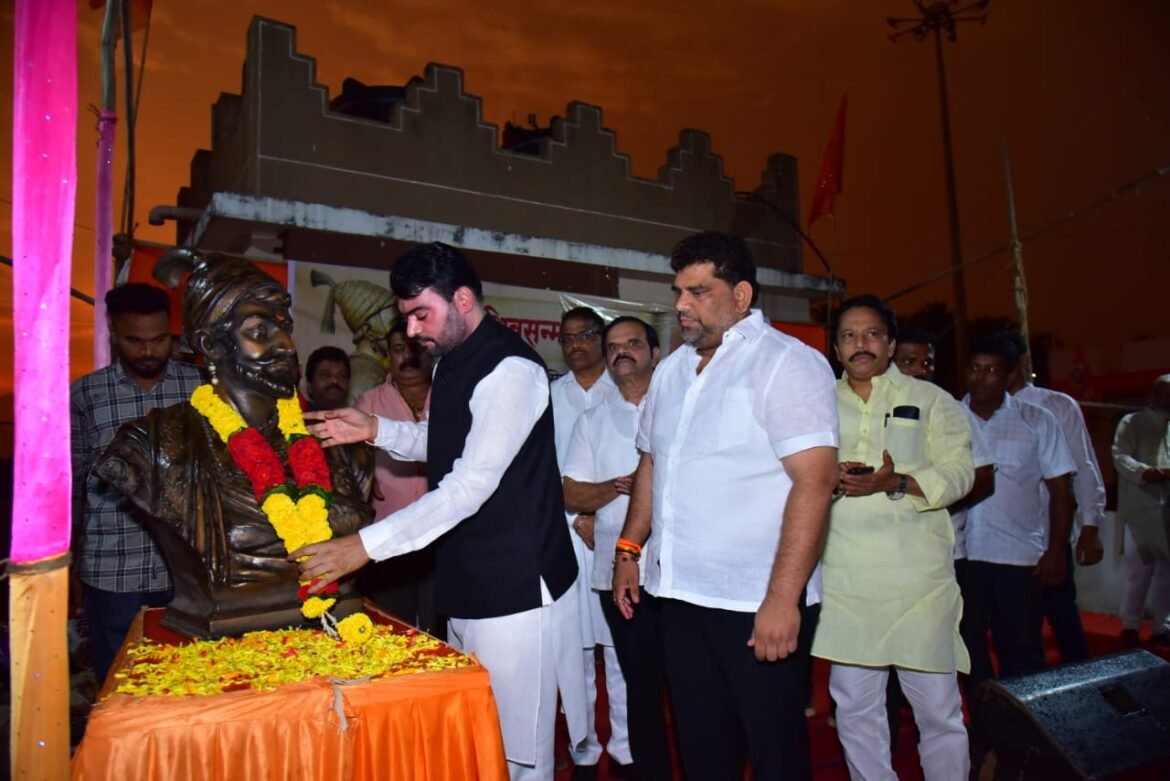 पुतळा नव्हे,तर महाराष्ट्राचा धर्म,स्वाभिमान कोसळला