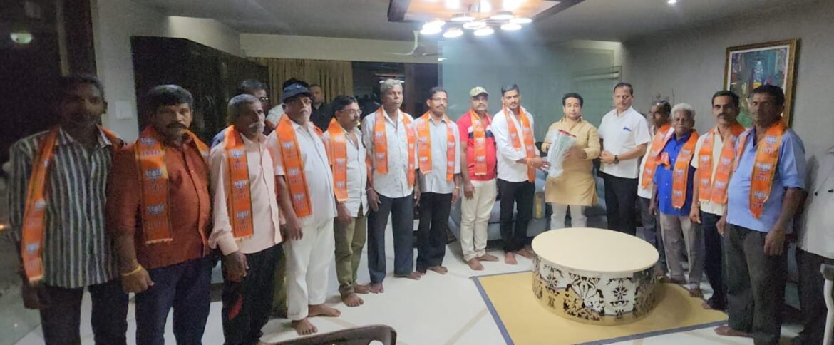 वैभववाडी तालुक्यातील खांबाळे गावातील उ.बा.ठा चे ग्रामपंचायत सदस्य यांच्यासह असंख्य कार्यकर्ते भाजप पक्षामध्ये प्रवेश