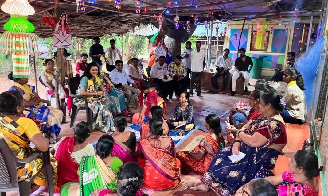 अर्चना घारे; एक मत देऊन मतदारसंघ योग्य हातात देण्याचे आवाहन..