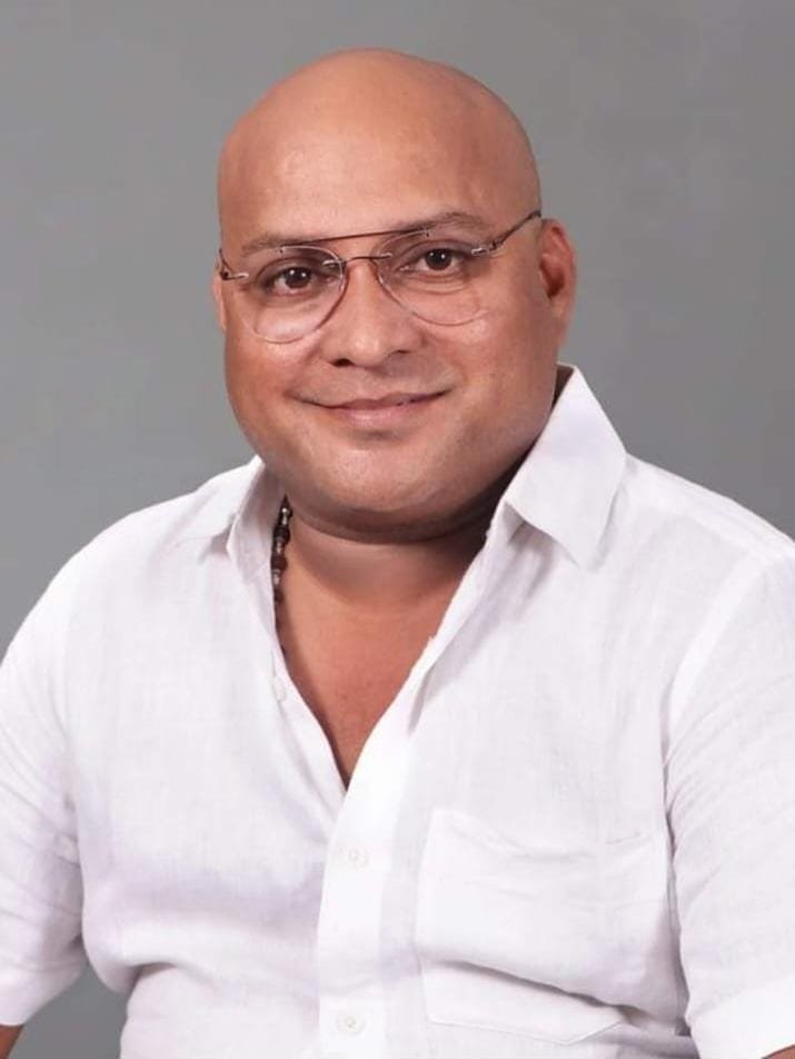 शिवसेना जिल्हा संघटक रुपेश पावसकर,शिवसेना बांधकाम कामगार सेना जिल्हाप्रमुख प्रसाद गावडे,शिवसेना भजन संघटना जिल्हाप्रमुख रामचंद्र परब हे सावंतवाडी महायुतीचे उमेदवार दिपकभाई केसरकर यांना मोठ्या मताधिक्याने विजयी करण्यासाठी उद्या शनिवार दि.०९ नोव्हेंबर २०२४ रोजी वेंगुर्ला सावंतवाडी दौऱ्यावर
