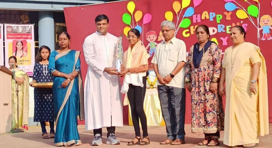 मिलाग्रीस हायस्कूलचे विद्यार्थी कॅरम स्पर्धेत राज्यस्तरावर चमकले, शाळेकडून कौतुक