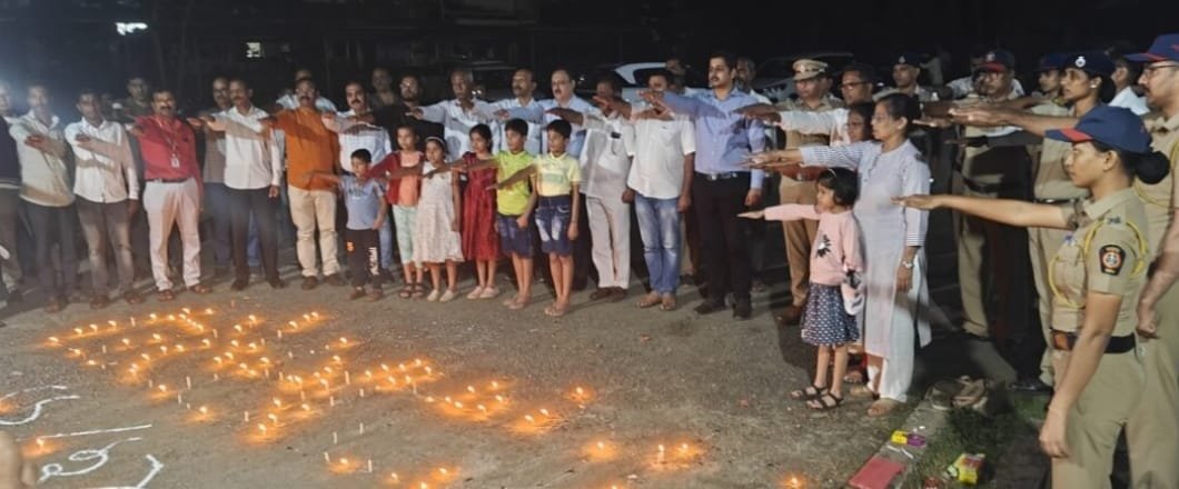 कणकवली वासीयांनी २६/११ तील शहिदांना वाहिली आदरांजली !