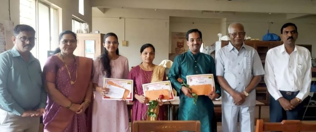 कणकवली तालुकास्तरीय वाचक स्पर्धेत हेमंत पाटकर प्रथम