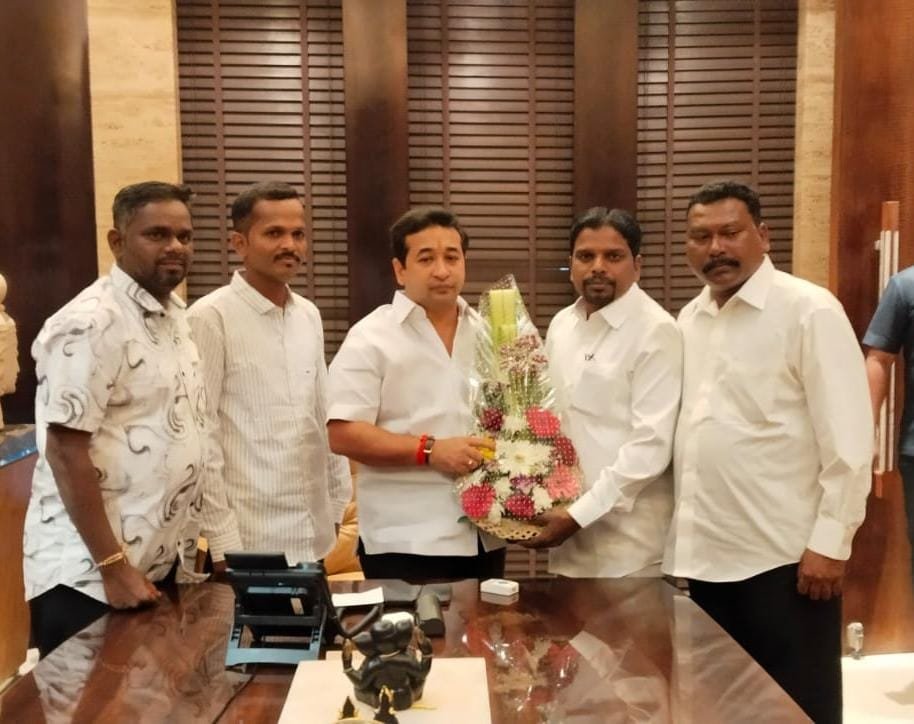 भाजपा जिल्हा प्रवक्ते अंकुश जाधव आणि कार्यकर्त्यांनी दिल्या आम.नितेश राणेंना शुभेच्छा