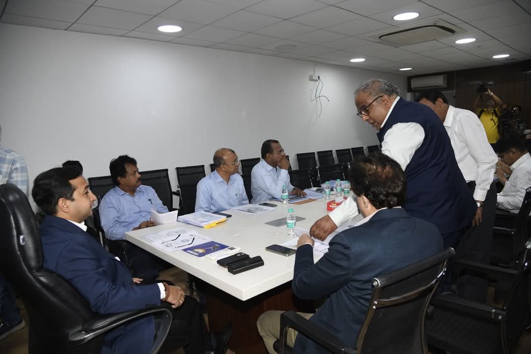 मत्स्यव्यवसाय व बंदरे विकास मंत्री मा श्री नितेशजी राणे यांनी स्वीकारला पदभार