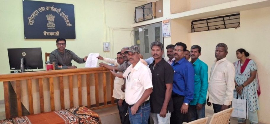 संविधान प्रतिमा विटंबना करणाऱ्या समाजकंटकावर कारवाई करा