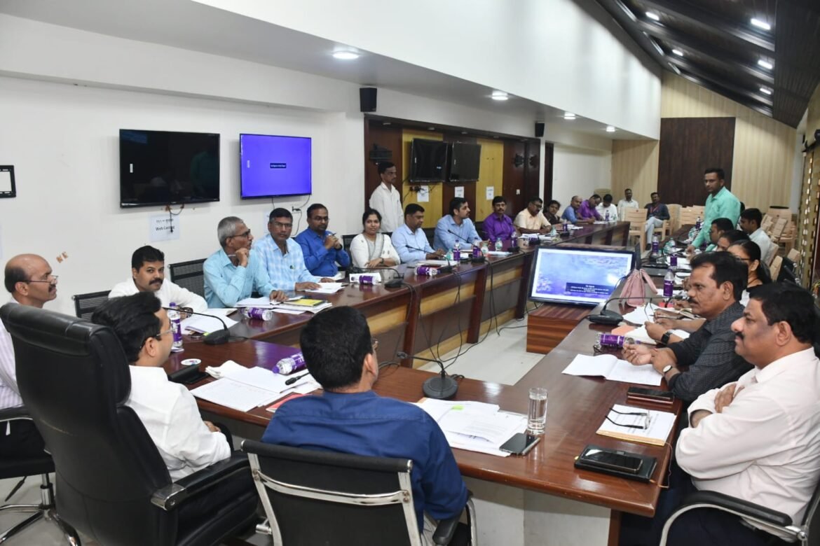 जिल्हा प्रशासनाचे प्रत्येक कार्यालय लोकाभिमुख झाले पाहिजे