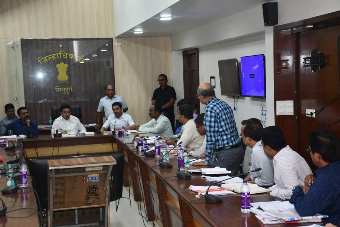 जिल्हा परिषदेची अखर्चित राहिलेली विस कोटीची कामे तात्काळ पूर्ण करा – पालकमंत्री नितेश राणे यांचे आदेश