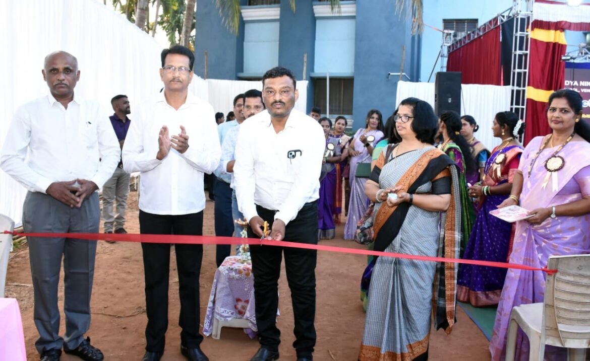 सिंधुदुर्ग विद्यानिकेतन इंग्लिश मिडीयम स्कूल, वेगुर्ला येथे विज्ञान प्रदर्शन संपन्न