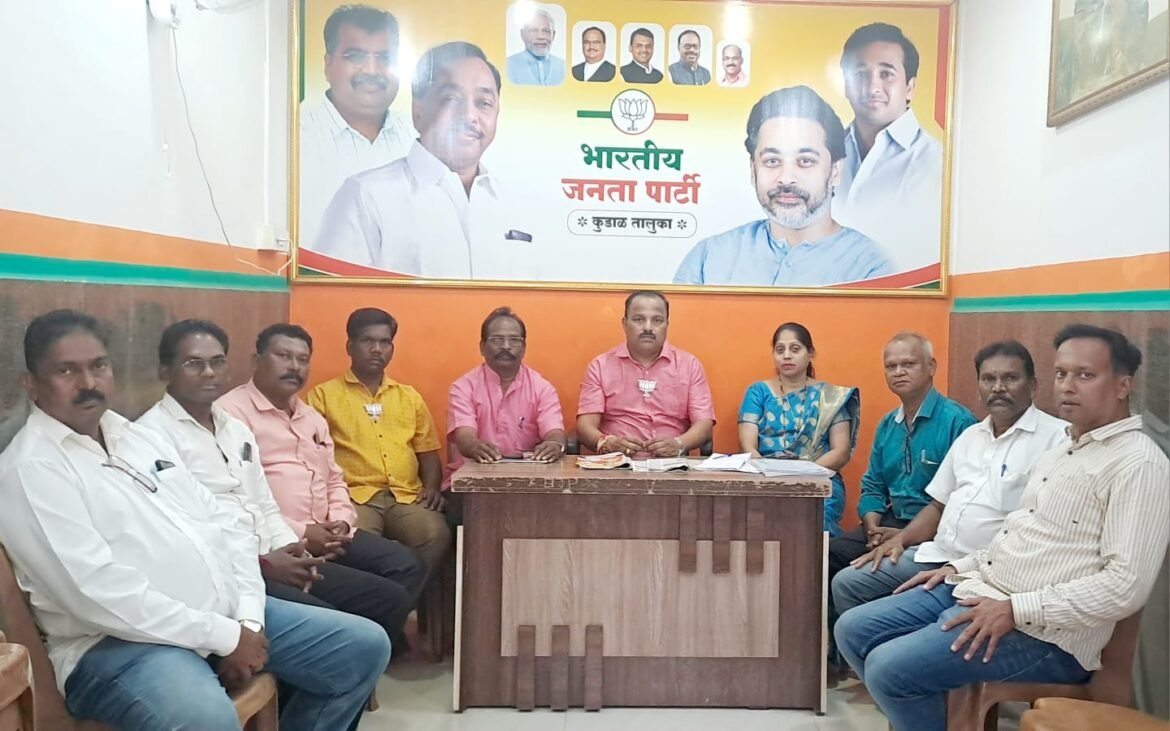 “संविधान गौरव अभियान “वाडी – वस्तीवर पोहचवणार -प्रसंन्ना उर्फ बाळु देसाई ,जिल्हा उपाध्यक्ष तथा जिल्हा संयोजक संविधान गौरव अभियान सिंधुदुर्ग