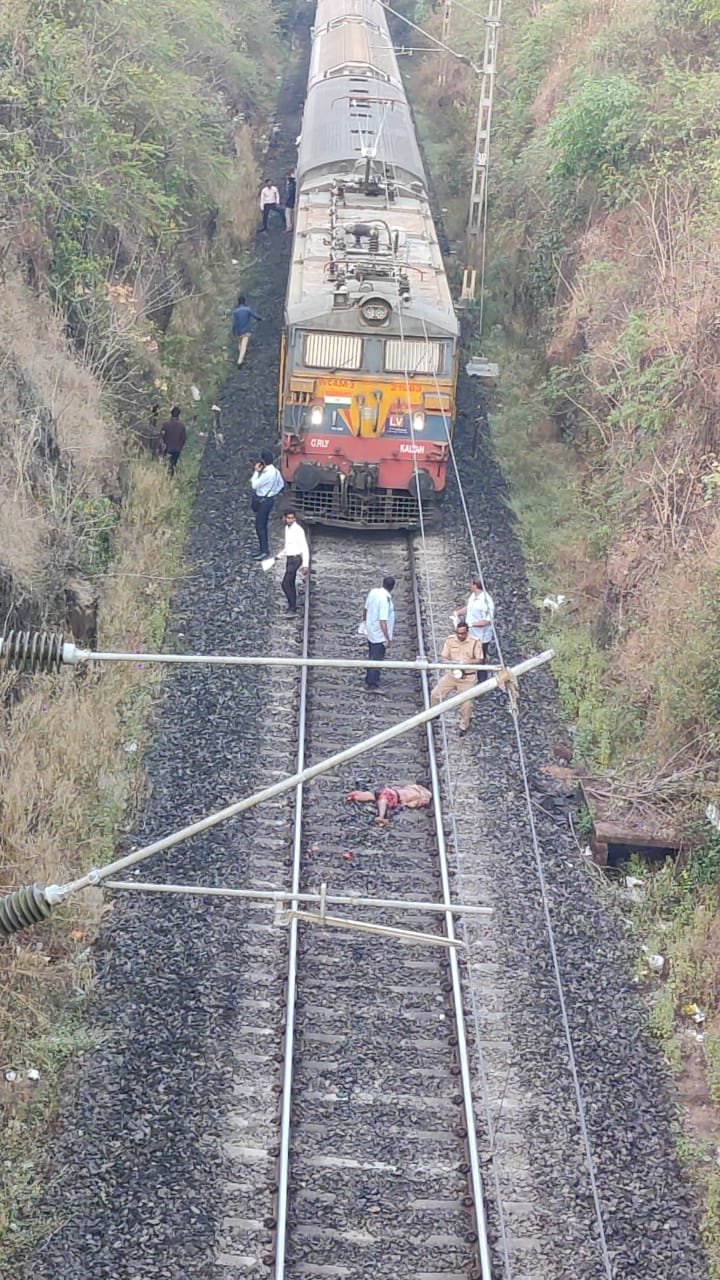 कणकवली नागवे येथील रेल्वे रुळावर सापडला अज्ञात इसमाचा मृतदेह