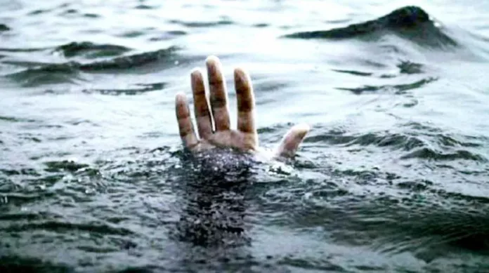 खारेपाटण येथे नदीत बुडून युवकाचा मृत्यू