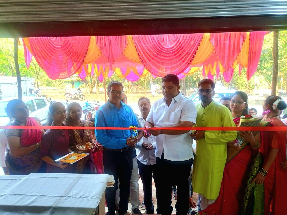 ओरोस येथे नेव्हिगेशन प्रिसाईज लॅबोरेटरीचे मा. आम. वैभव नाईक यांच्या हस्ते उदघाटन