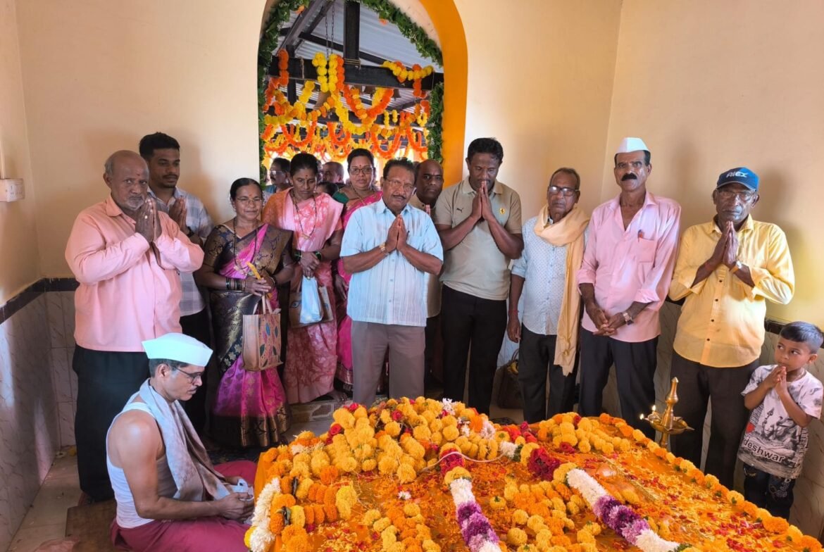 डोंगरपाल सिद्धेश्वर भंडारा उत्सवाला भाविकांची गर्दी