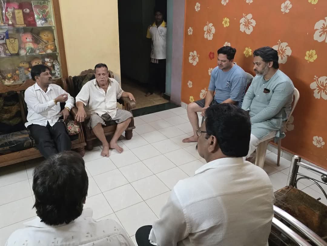 आम.निलेश राणेंनी केले गावडे कुटुंबियांचे सांत्वन