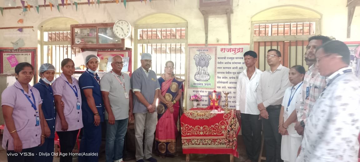 दिविजा वृद्धाश्रमार्फत मिठबाव येथे मोफत मोबाईल दंत चिकित्सक शिबीर : 60 जणांची झाली तपासणी