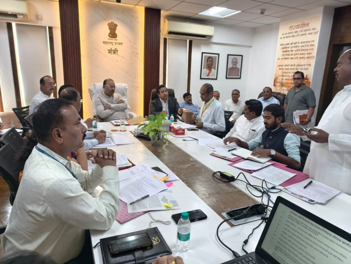 मच्छिमार संस्थांना समन्यायी पद्धतीने तलावांच्या वाटपाचे धोरण राबवा : महसूल मंत्री चंद्रशेखर बावनकुळे