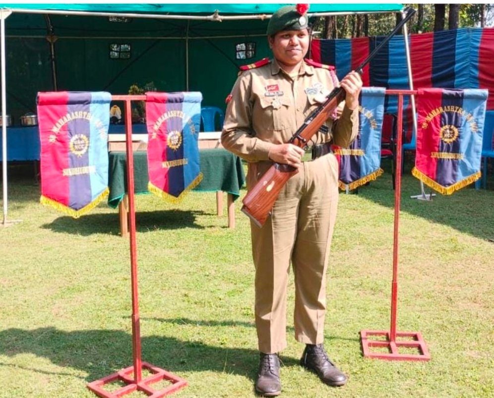 सिंधुदुर्ग कॉलेज मालवणची विद्यार्थिनी तथा एनसीसी अंडर ऑफिसर
