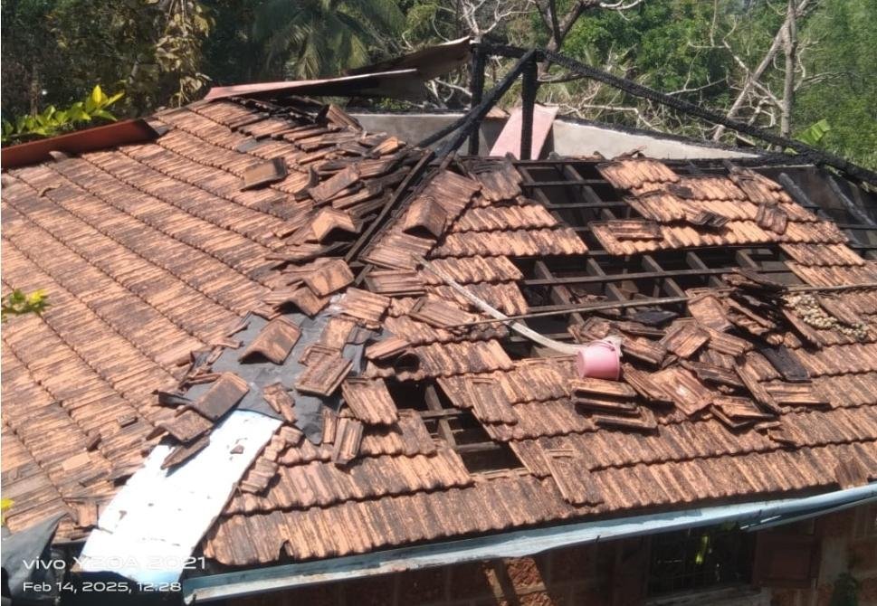 चीपी कालवंडवाडी येथे शॉटसर्किट मुळे आग लागून घर बेचिराख : लाखोंचे नुकसान