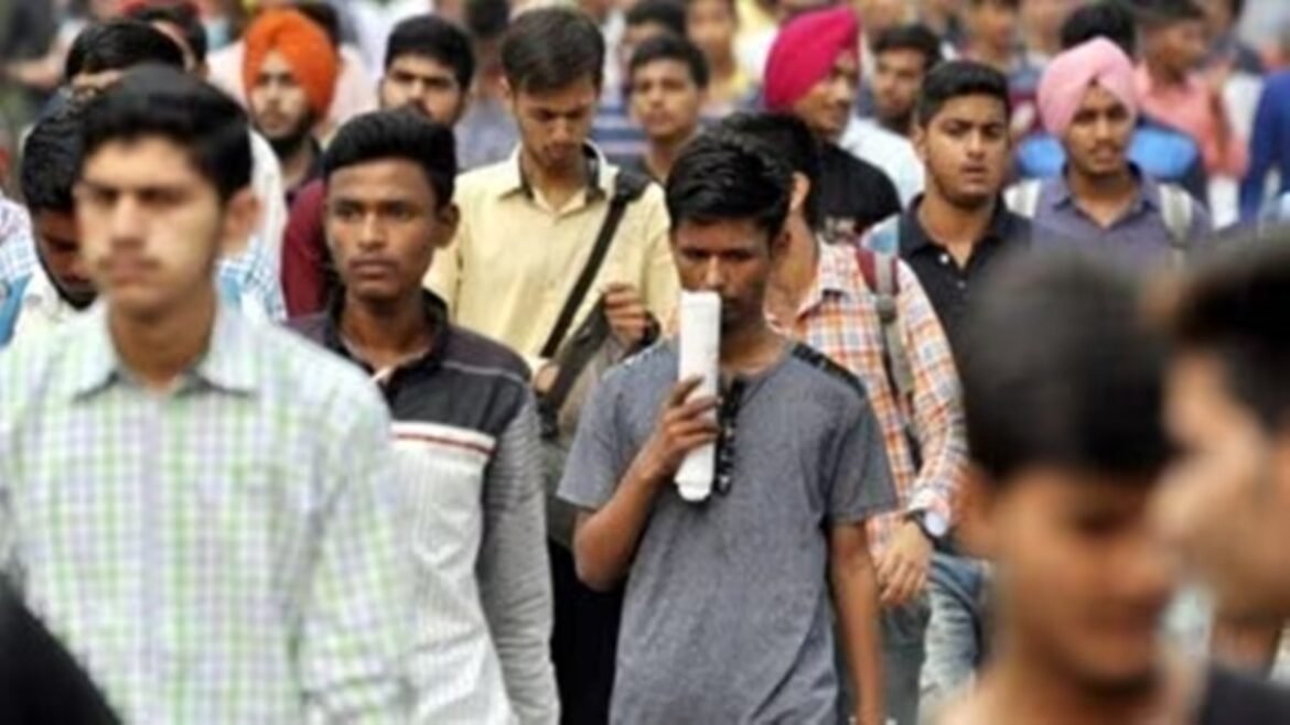 बेरोजगार तरुणांना मिळणार दरमहा ६ ते १० हजार रुपये!