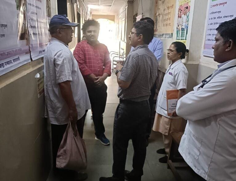 जिल्हा शल्य चिकित्सक श्रीपाद पाटील यांची कणकवली उपजिल्हा रुग्णालयाला भेट