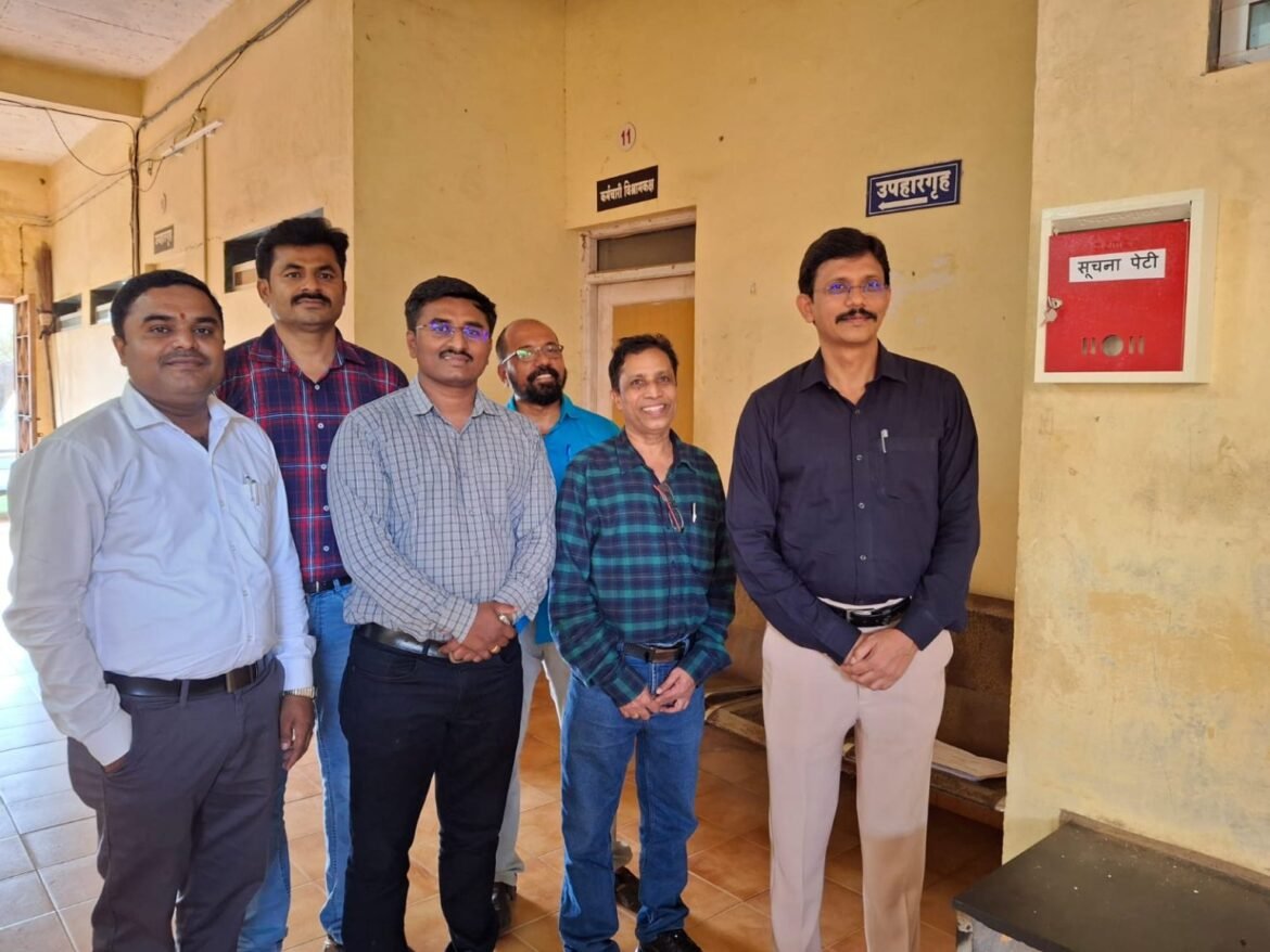कुडाळ तहसील कार्यालयात सूचना पेटी; तहसीलदार वीरसिंग वसावे यांचा पुढाकार