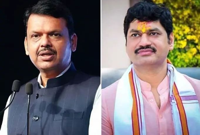 मुख्यमंत्री देवेंद्र फडणवीस यांनी धनंजय मुंडेंचा राजीनामा स्वीकारला