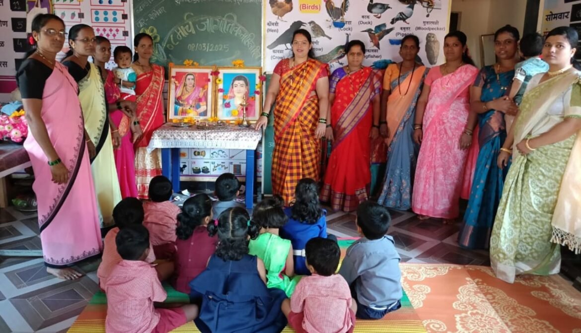 साळशी येथे महिलादिनास उत्स्फूर्त प्रतिसाद