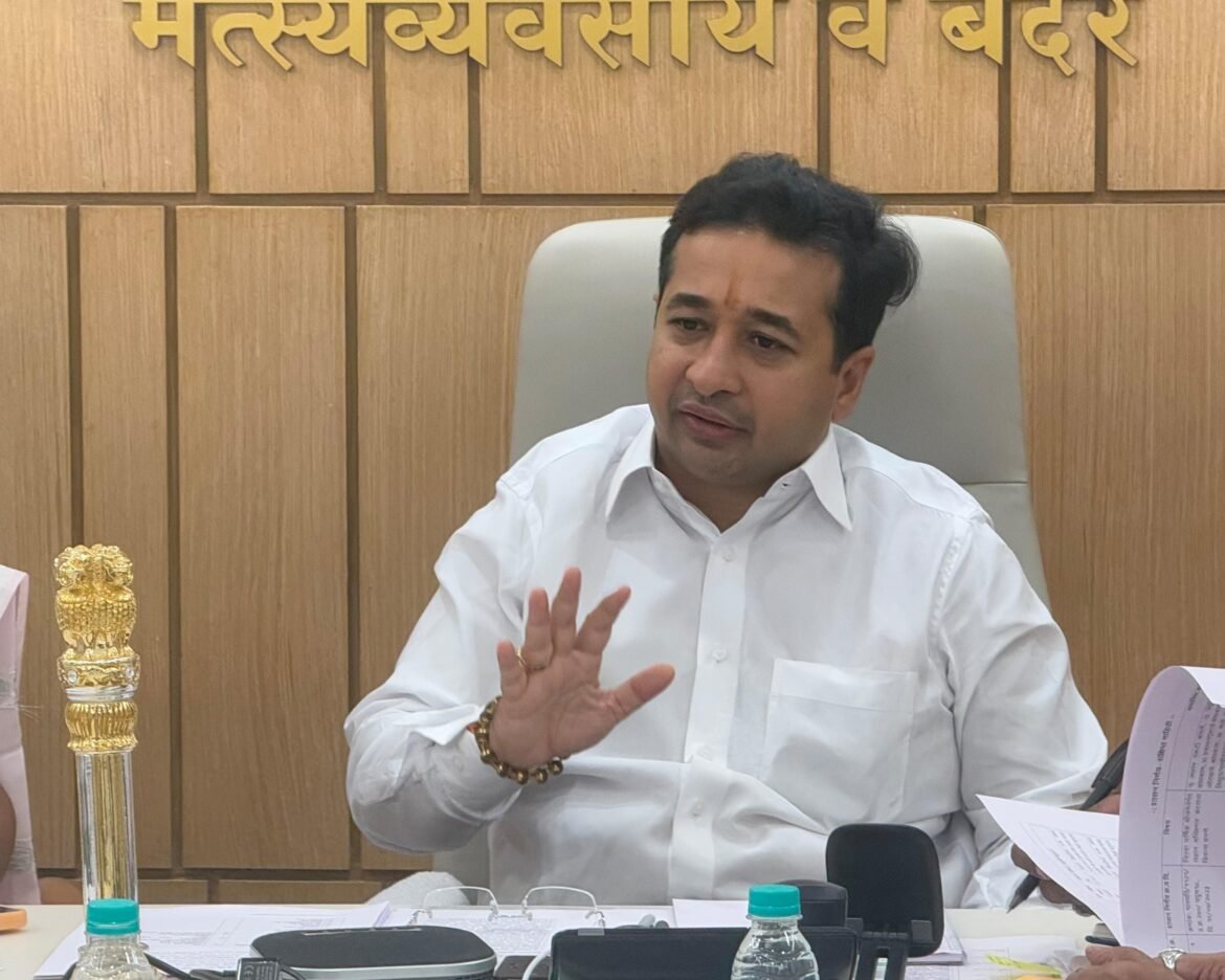 *मत्स्यव्यवसाय विकासासाठी एकात्मिक विशेष आर्थिक क्षेत्र(सेझ)निर्माण करण्यासंदर्भात सादरीकरण*