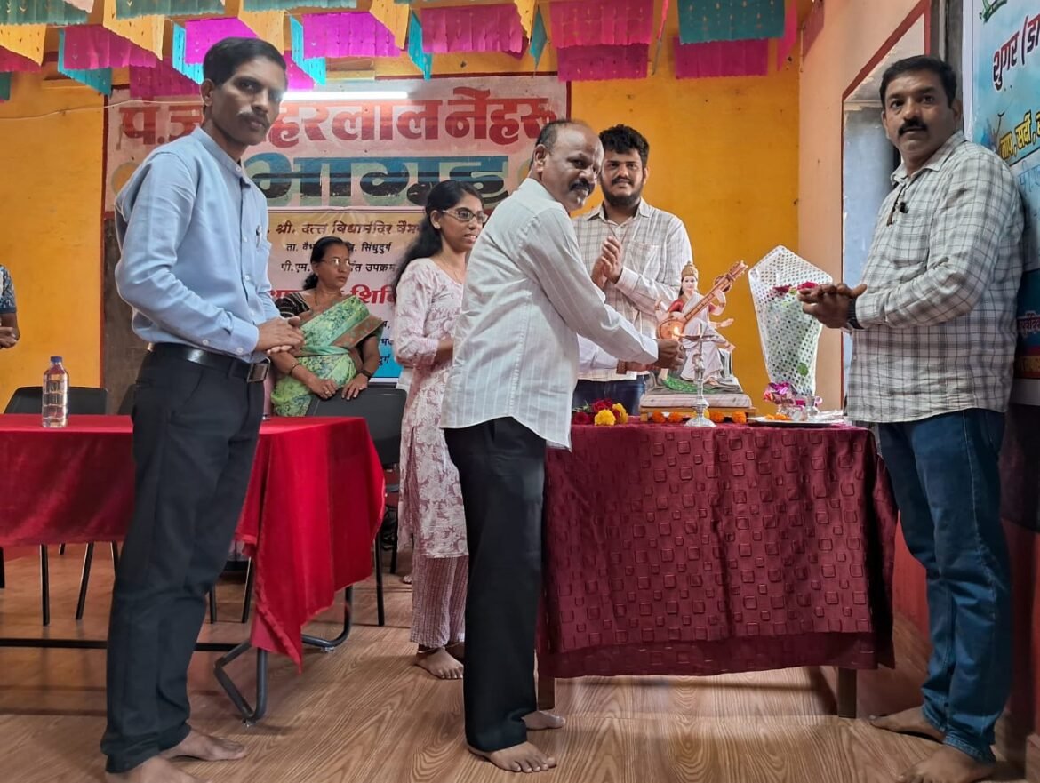 *पी एम श्री योजनेअंतर्गत पी एम श्री विद्यामंदिर वैभववाडी येथे श्री राजन पाटील आयुर्वेदिक हॉस्पिटल सांगुळवाडी यांच्यावतीने आरोग्य शिबिर* 