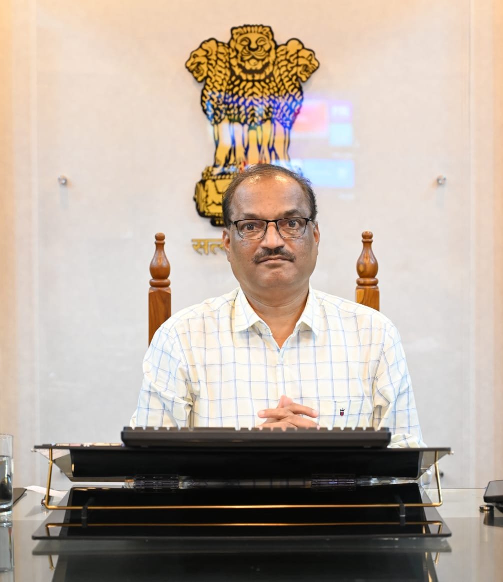 *रविंद्र खेबुडकर यांनी मुख्य कार्यकारी अधिकारी पदाचा स्विकारला पदभार*