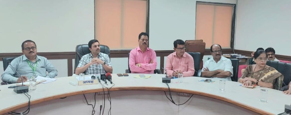सिंधुदुर्ग जिल्हा बँकेची आर्थिक घौडदोड कायम:मनीष दळवी