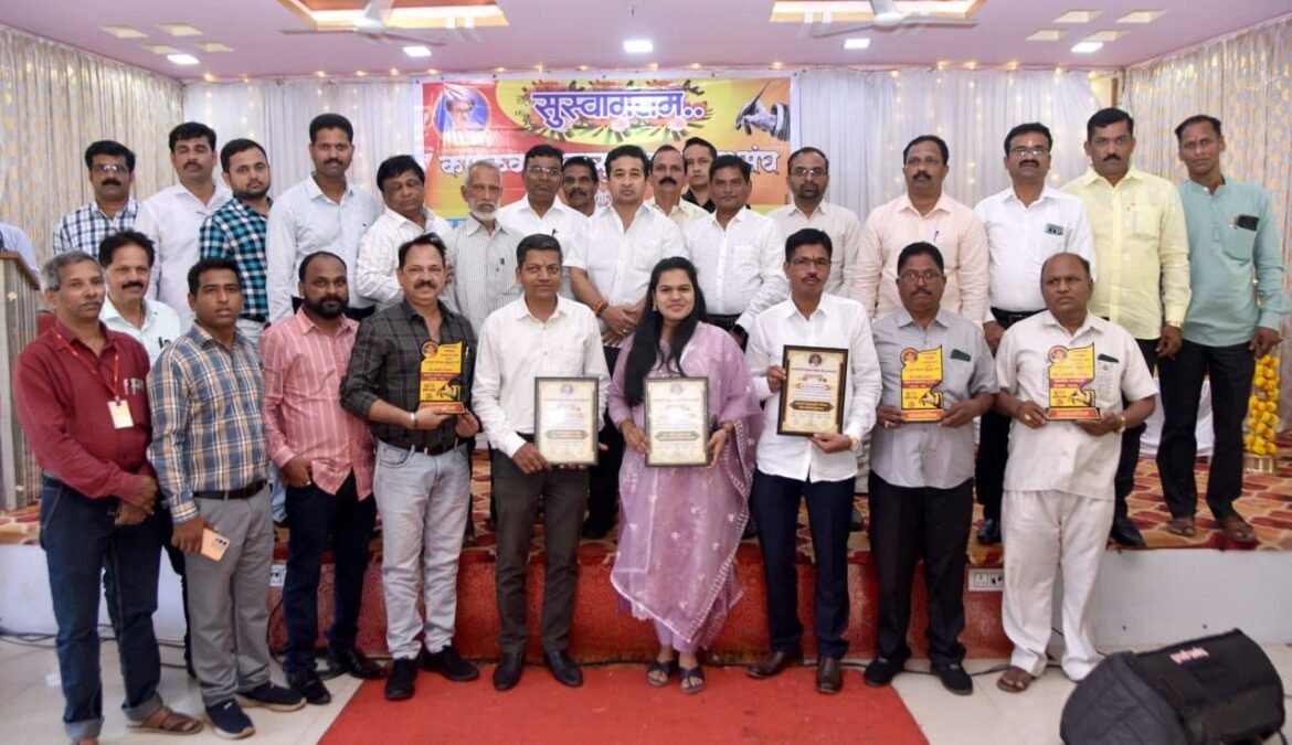 कणकवली तालुका पत्रकार संघाचा पुरस्कार वितरण सोहळा व कौटुंबिक स्नेह मेळावा संपन्न