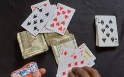 मालवण तालुक्यातील खोटले गावात अंदर बाहर जुगारावर स्थानिक गुन्हे अन्वेषण शाखेकडुन करण्यात आली धडक कारवाई