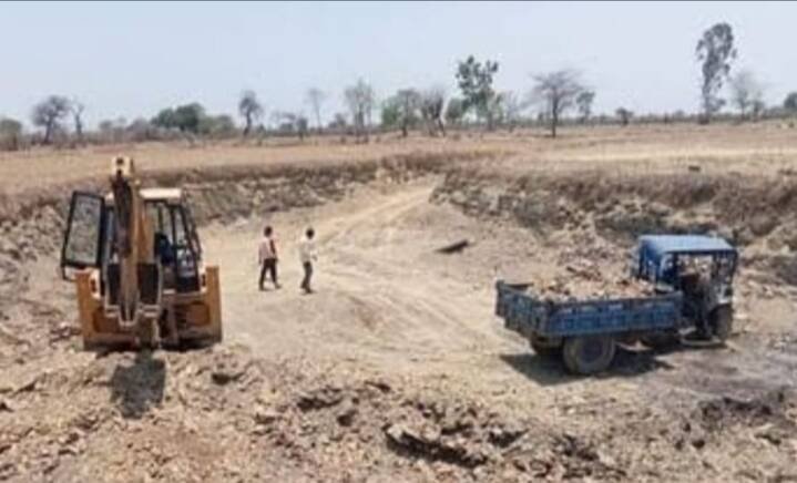 आडाळी एमआयडीसी हद्दीत बेकायदेशीर मायनिंग उत्खनन