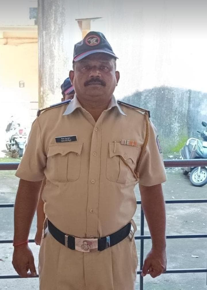 *पोलिस हेड कॉन्स्टेबल दीपक सुतार यांचे हृदय विकाराच्या धक्क्याने निधन …*