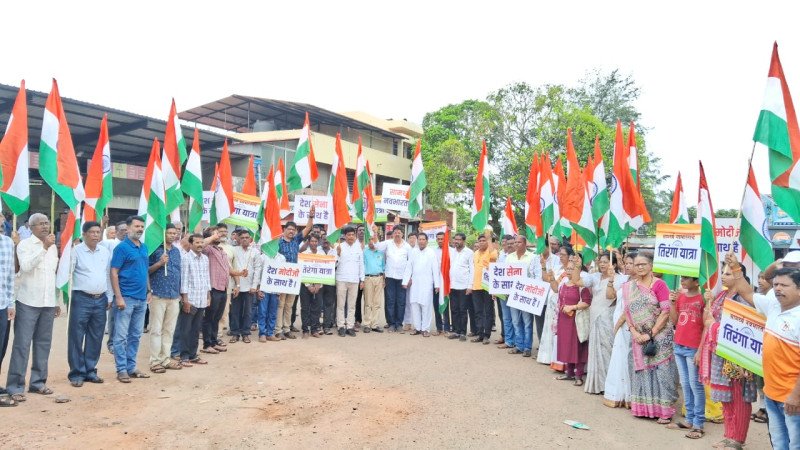 “तिरंगा यात्रेने दणाणला देवगड परिसर; देशप्रेमी नागरिकांचा उत्स्फूर्त सहभाग”