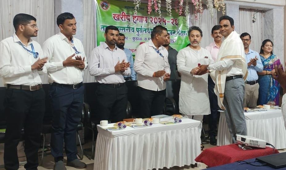 उत्तम फोंडेकर यांच्या हापूस आंब्याच्या पहिल्या पेटीला जगातील पहिल्या हापूस आंबा पेटी म्हणून यावर्षीचे मानांकन