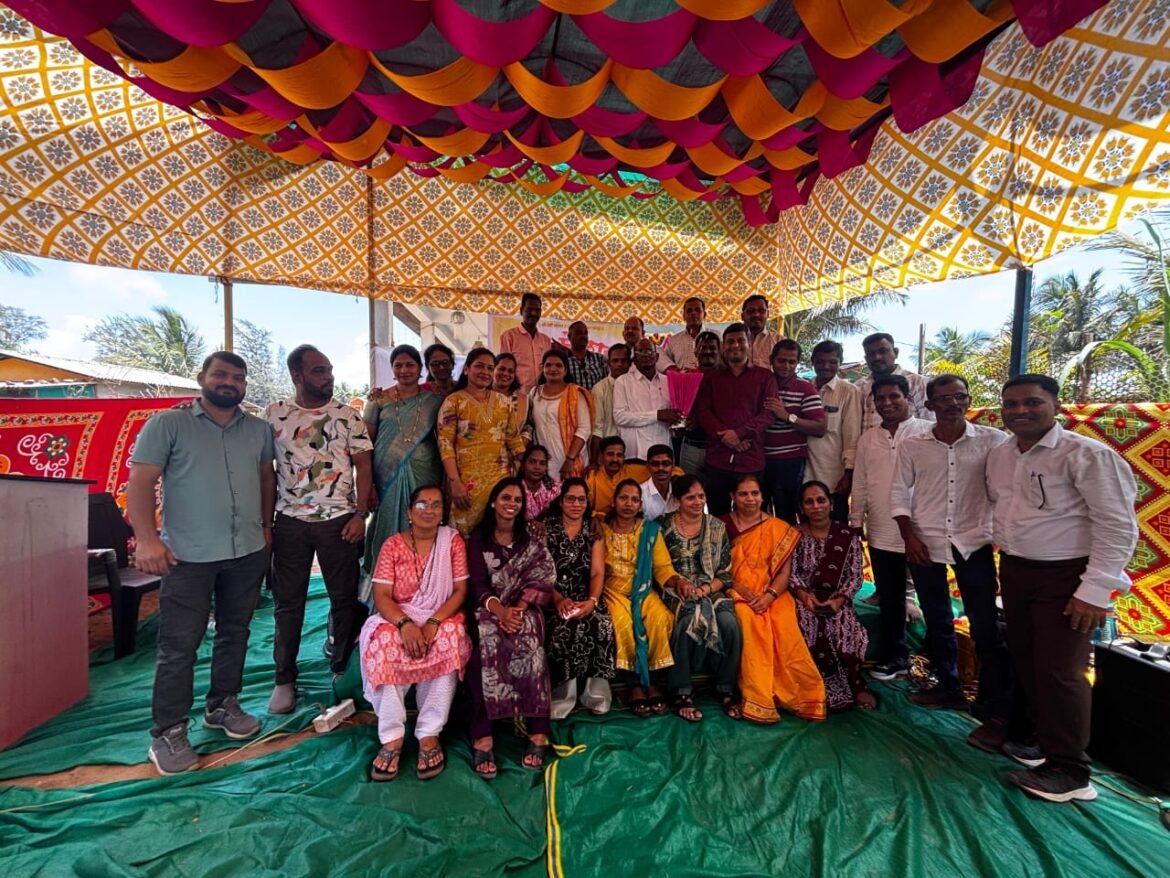 आचरा ज्युनिअर कॉलेजच्या माजी विद्यार्थ्याचा स्नेहमेळावा रंगला निसर्गरम्य शिवा बीच रिसोर्टला….