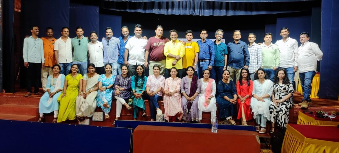 २००१ सालच्या इयत्ता दहावी विद्यार्थांचा विद्यामंदिर माध्यमिक प्रशालेत गुरुजना समवेत स्नेहमेळावा संपन्न