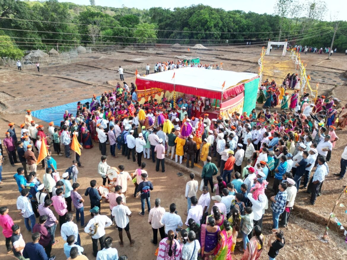 देवी भगवतीची डाळपस्वारी भक्तीमय वातावरणात